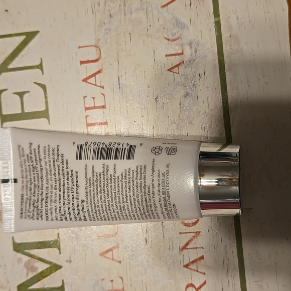ELEMIS Dynamic Resurfacing Facial Wash - 30ml - 1.0 US fl oz - Picture 2 of 2